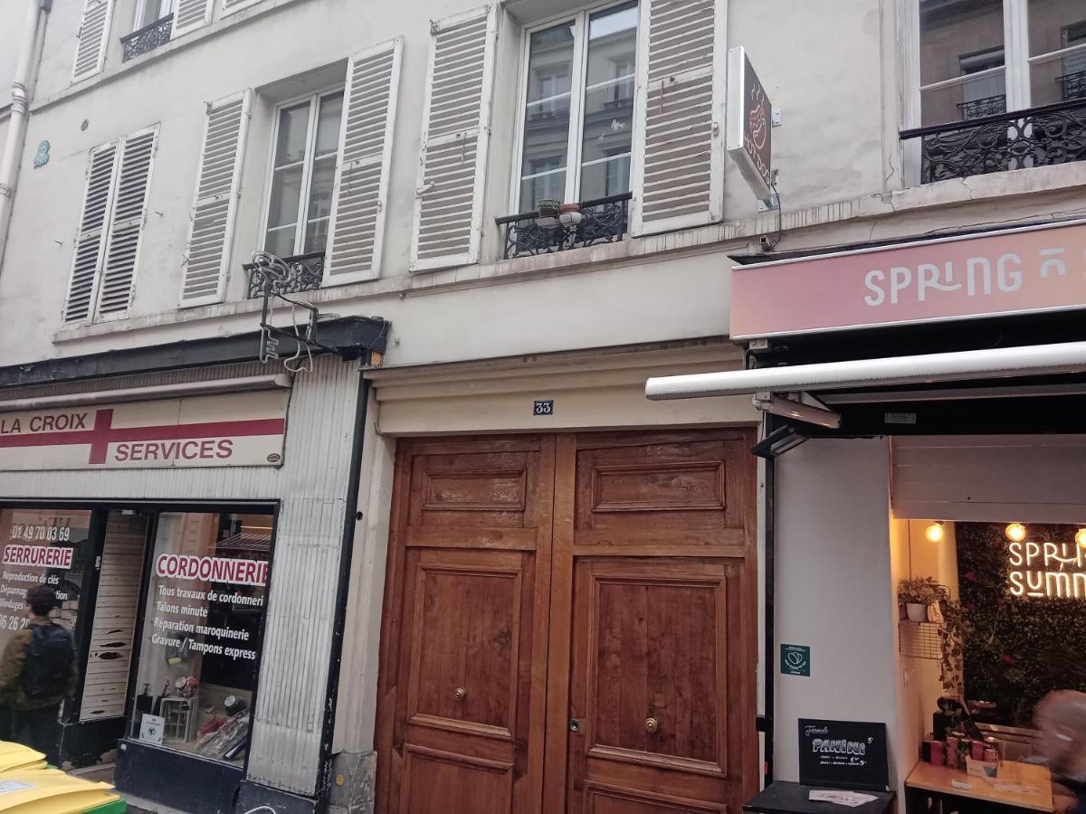 2 Pieces 9 Eme Appartamento Parigi